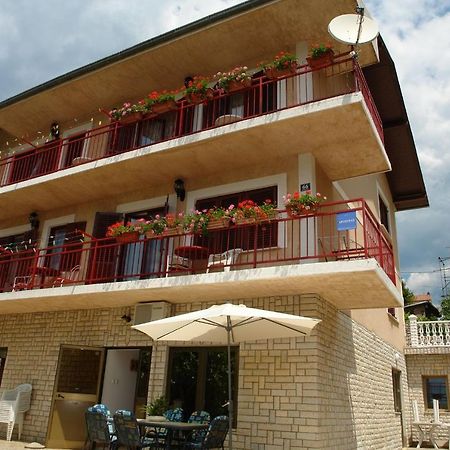 Apartments Nikolina Novi Vinodolski Exterior foto