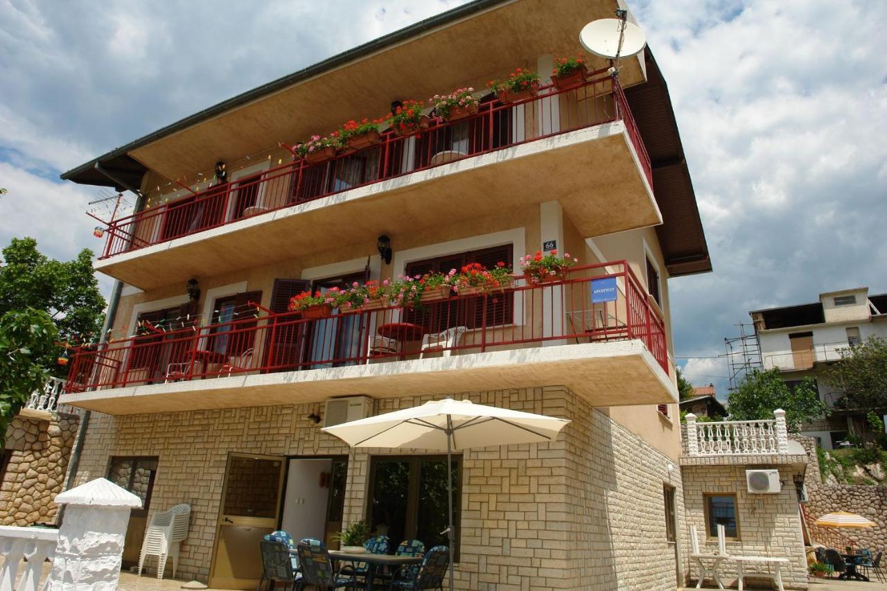 Apartments Nikolina Novi Vinodolski Exterior foto